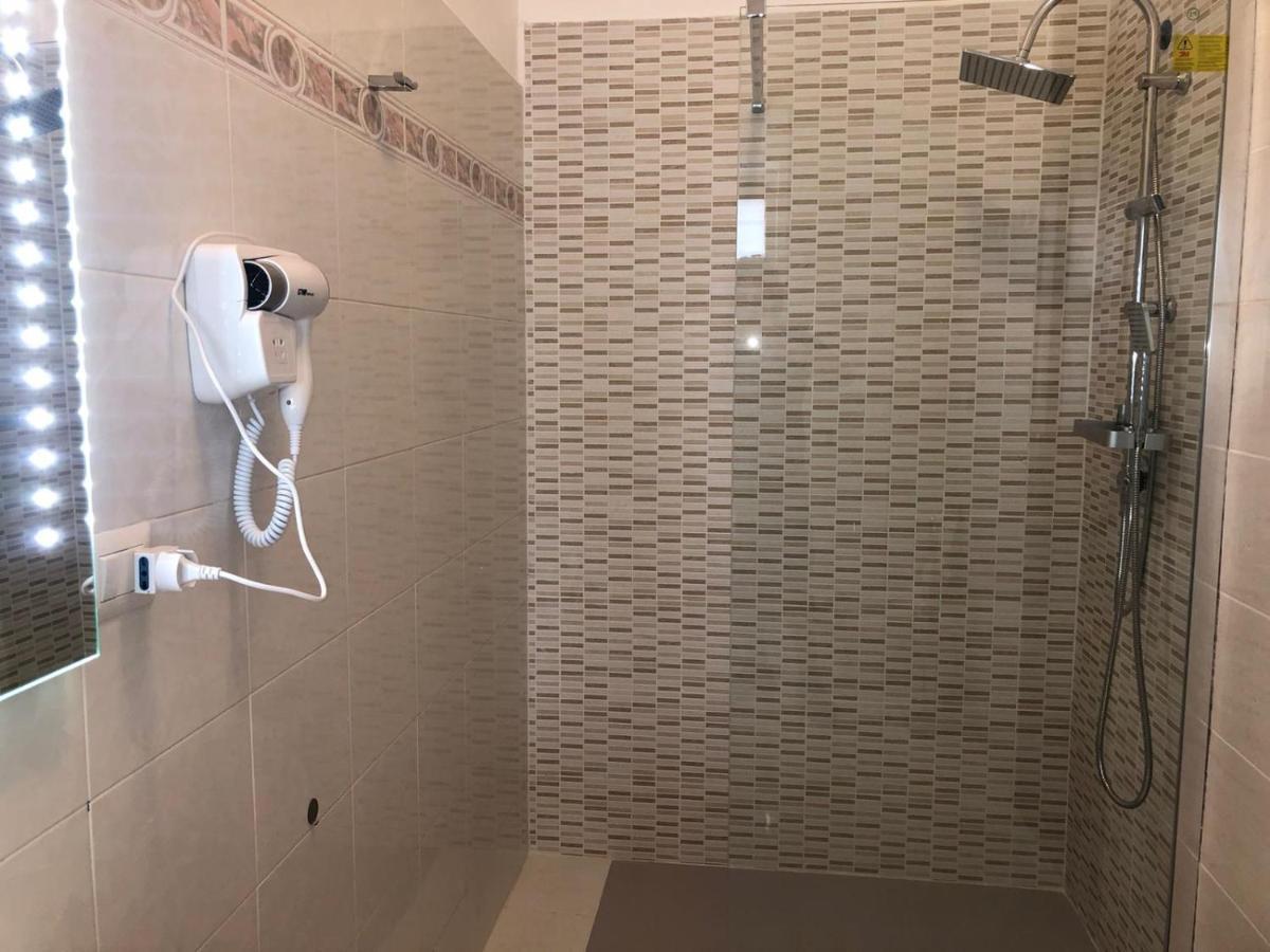 Lb&B Short Stay Bari Extérieur photo